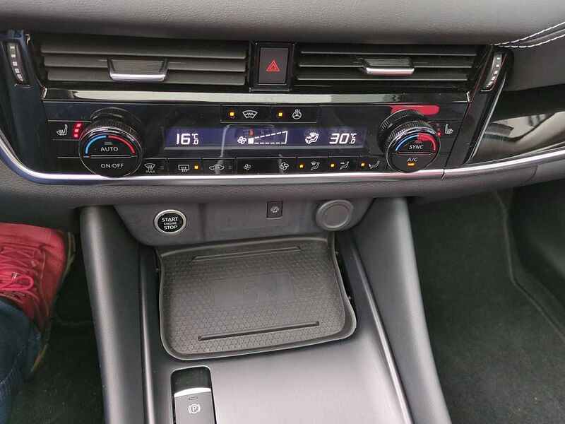 Nissan Qashqai 1.3 DIG-T MHEV N-Connecta ACC AUT Navi