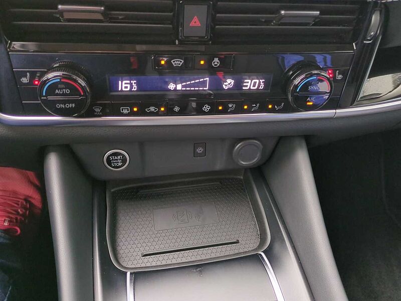 Nissan Qashqai 1.3 DIG-T MHEV N-Connecta ACC Navi LED