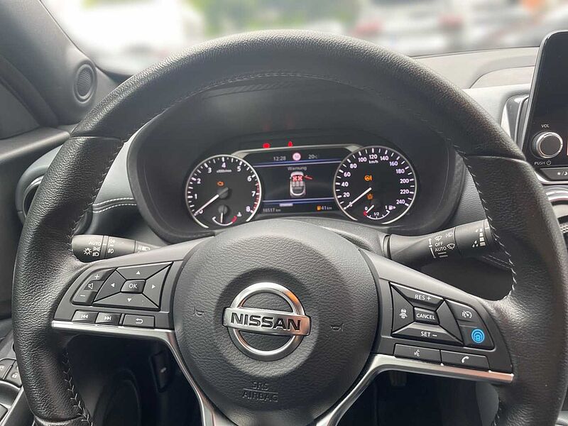 Nissan Juke 1.0 DIG-T N-Connecta LED Winterp. SpurH