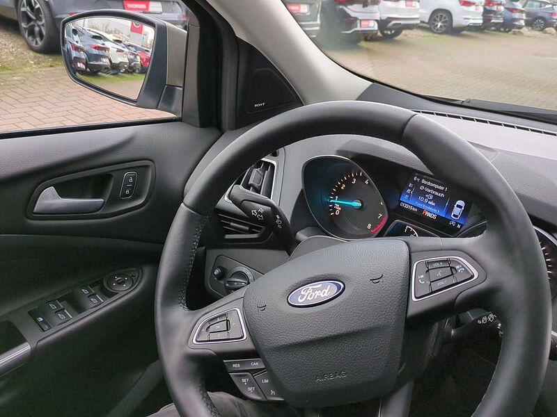 Ford Kuga 1.5 EcoBoost Titanium Navi AUT Winterp. LM Titanium