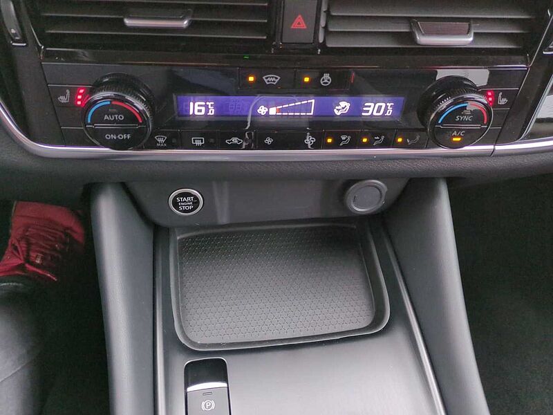 Nissan Qashqai 1.3 DIG-T MHEV N-Connecta ACC AUT Navi N-Connecta